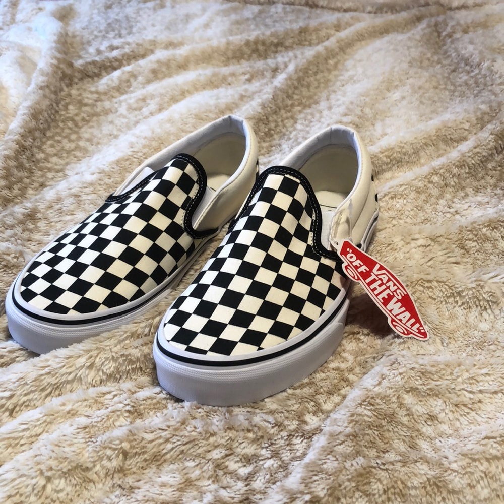 BRAND NEW Classic Slip-On blk&white checkered vans
